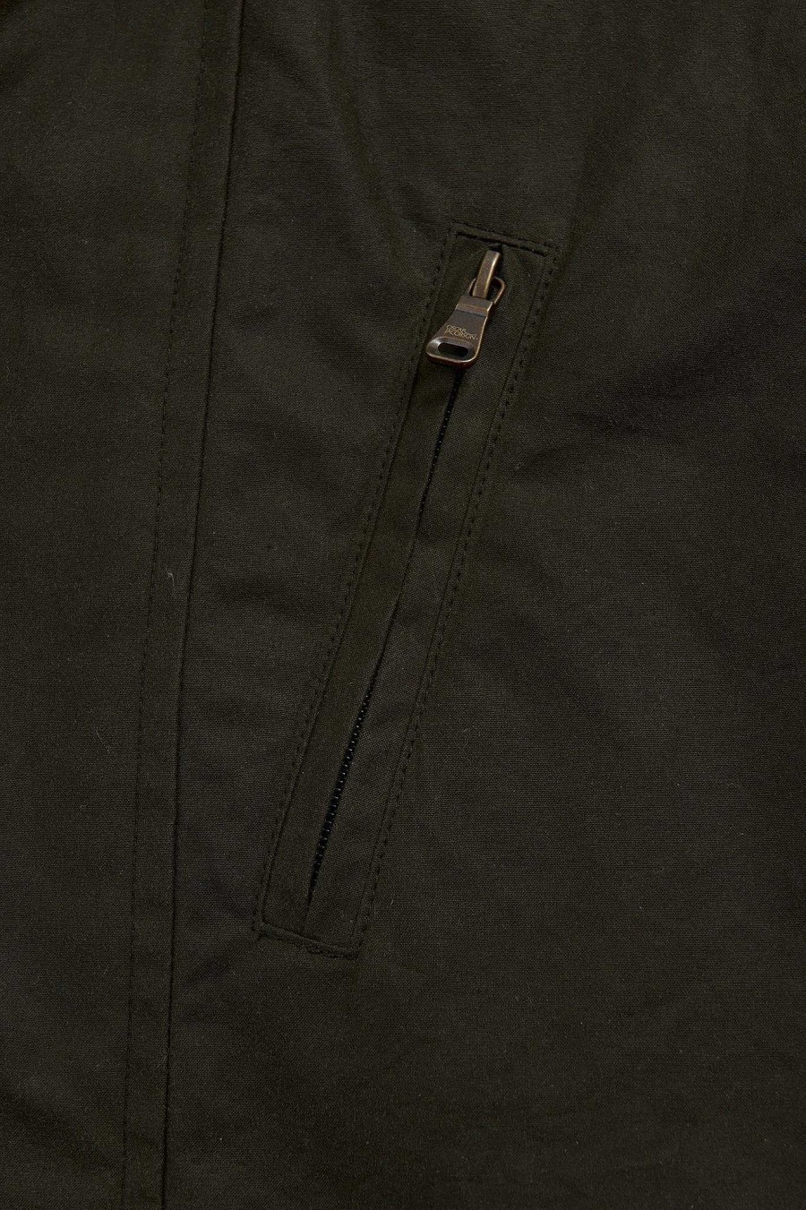 Klader Oscar Jacobson | Cornell Jacket